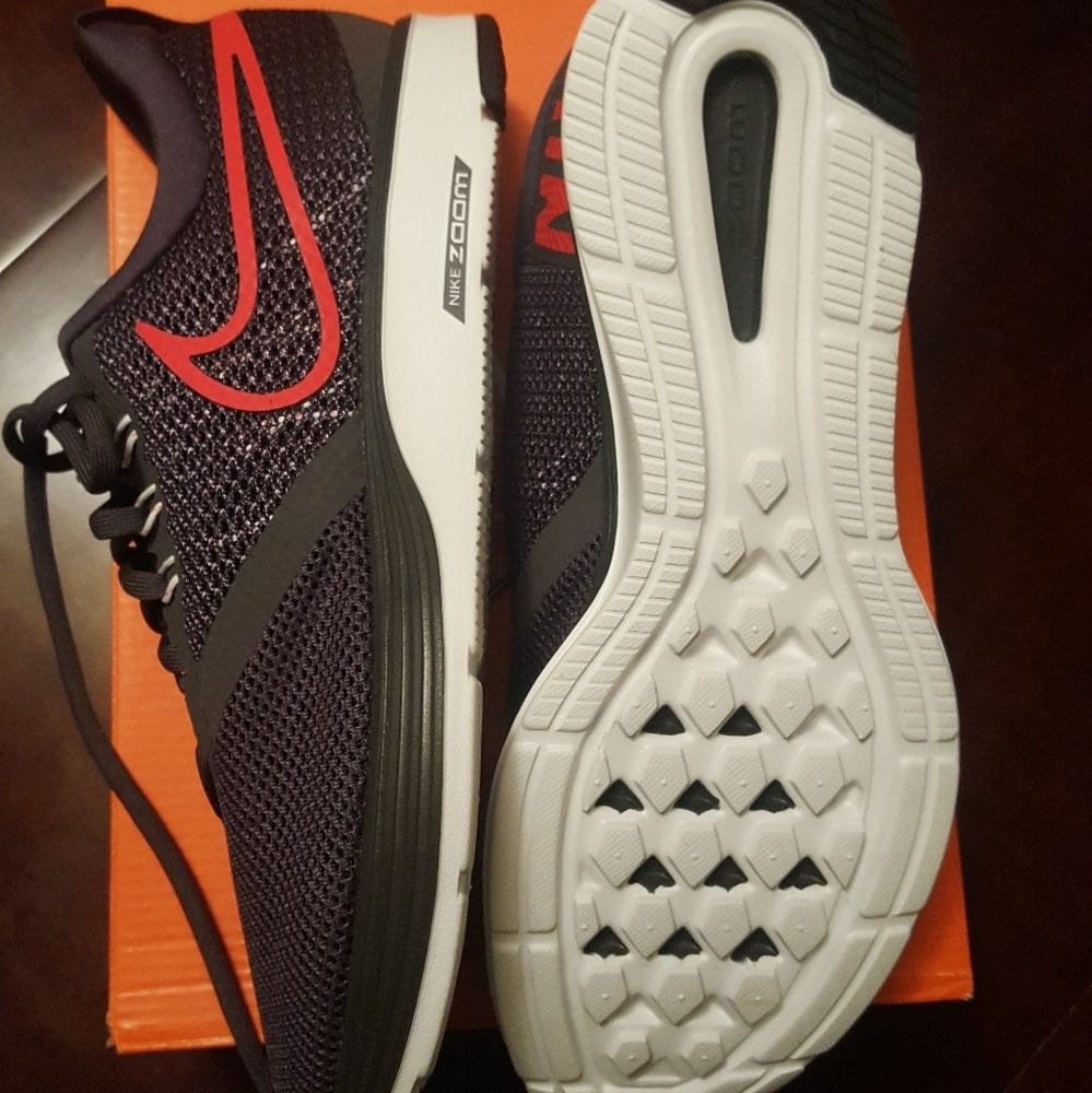 Brand new Mens Nike Zoom sz 10